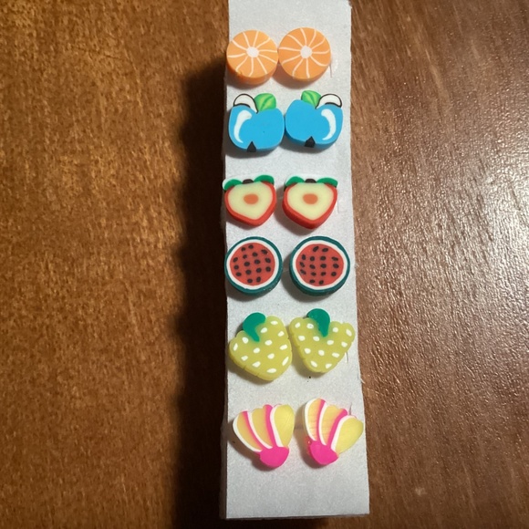 Polymer Clay Sliced Fruit/Fruit Stud Earrings Bundle New  6 pairs - Picture 3 of 8